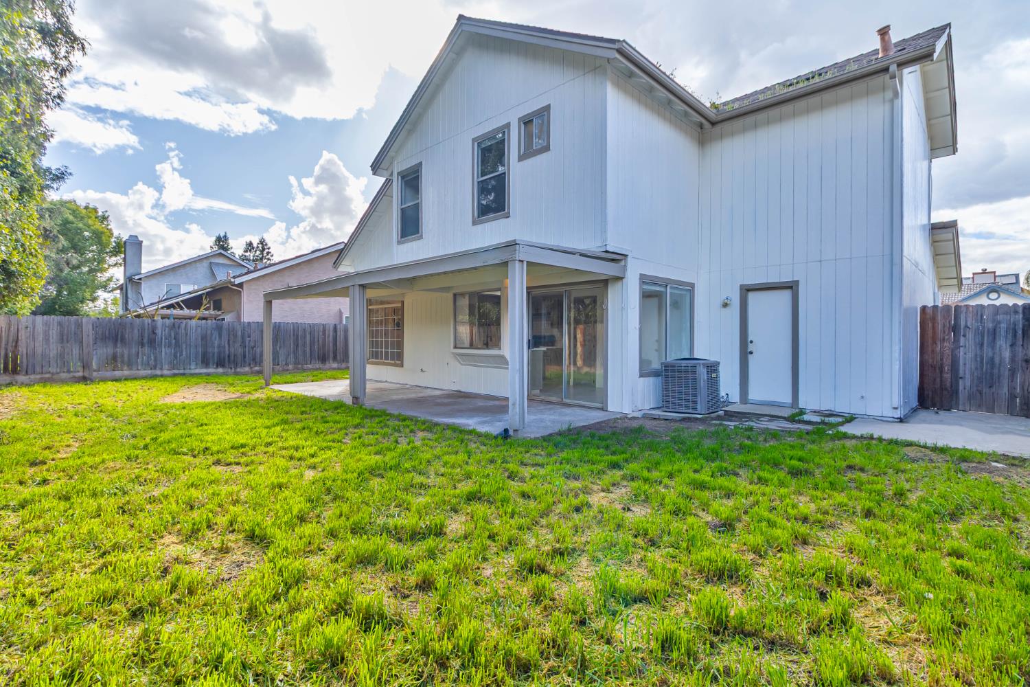 7330 N Woodrow Ave, Fresno, CA 93720