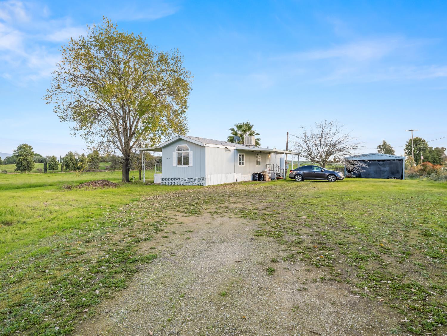 14295 E Nees Ave, Clovis, CA 93619