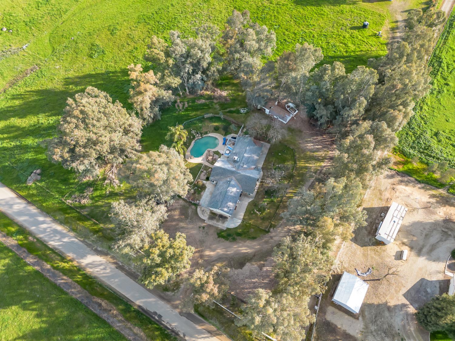 14295 E Nees Ave, Clovis, CA 93619