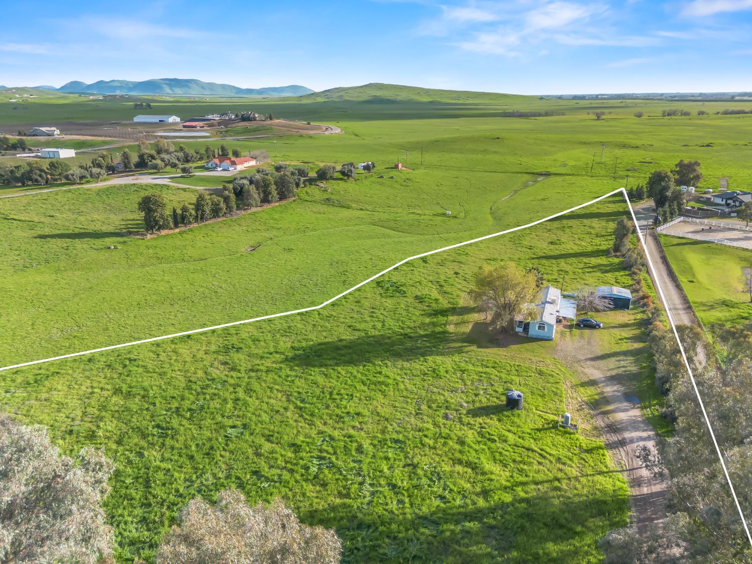 14295 E Nees Ave, Clovis, CA 93619