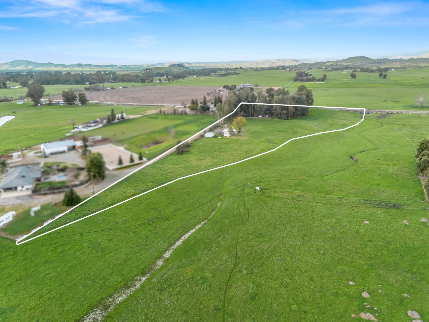 14295 E Nees Ave, Clovis, CA 93619