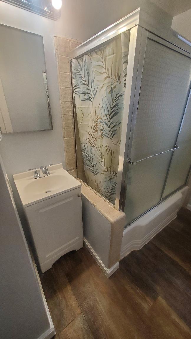 2233 E E Terrace Ave E, Fresno, CA 93703