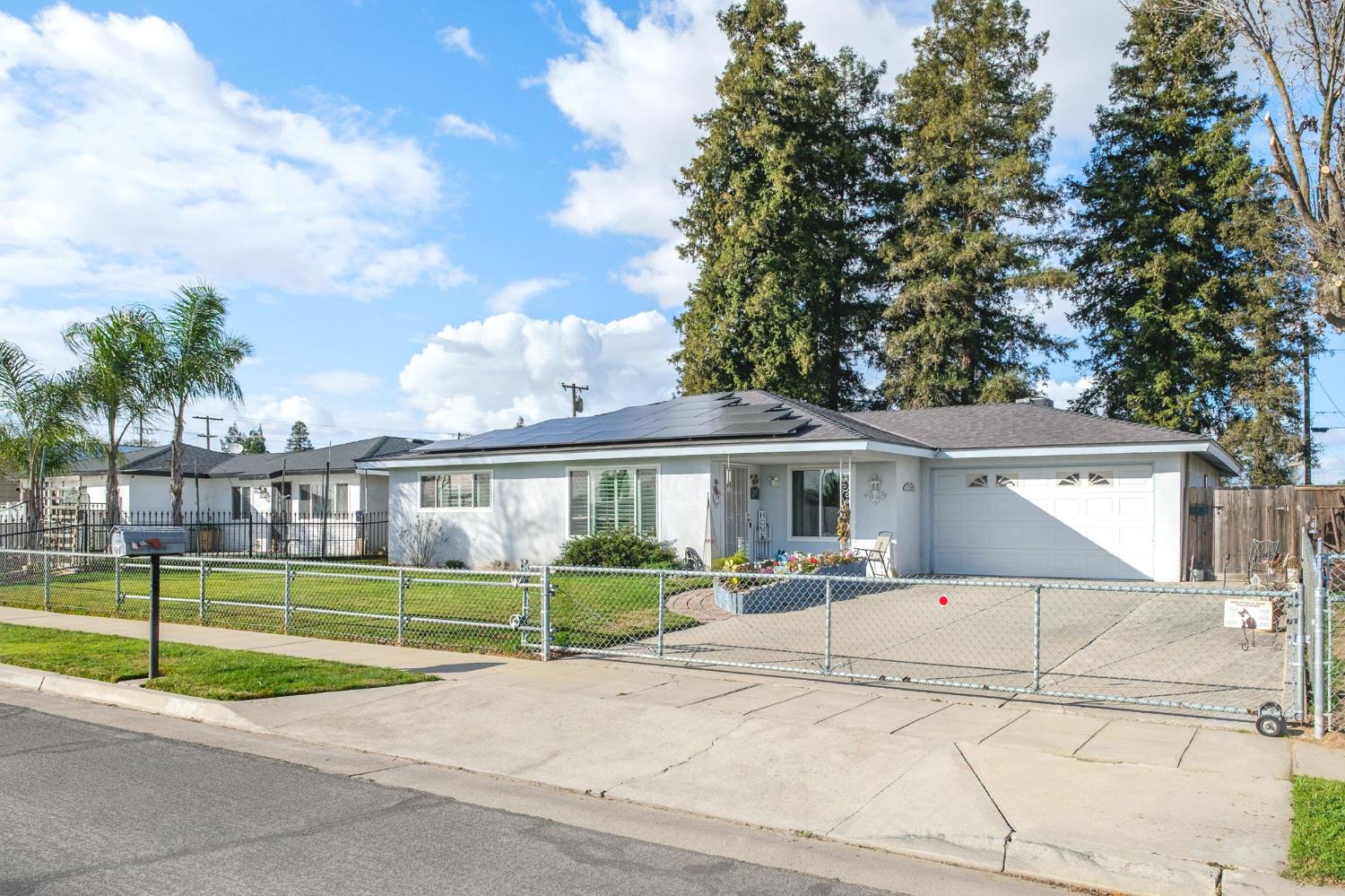 4342 W Dennett Ave, Fresno, CA 93722