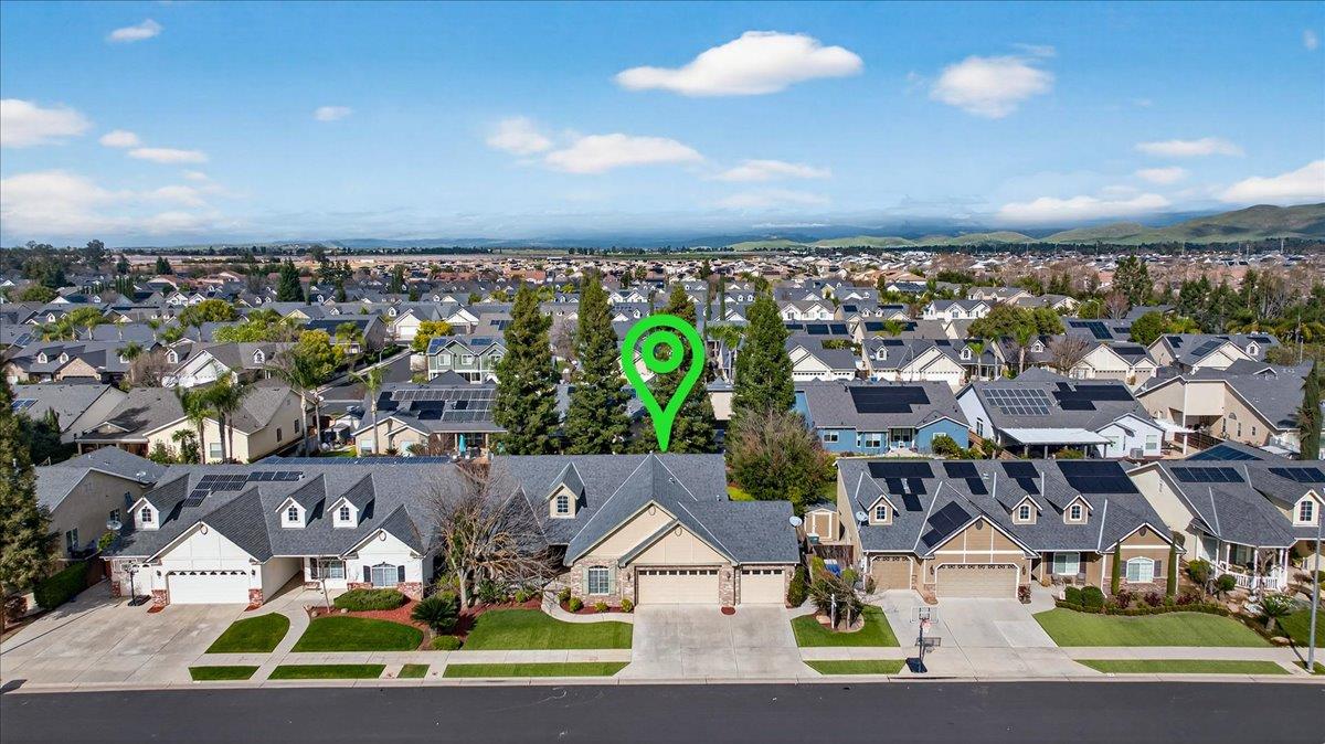 647 Moody Ave, Clovis, CA 93619