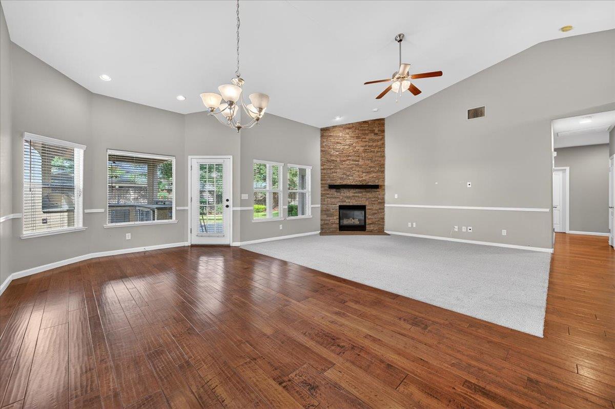 647 Moody Ave, Clovis, CA 93619