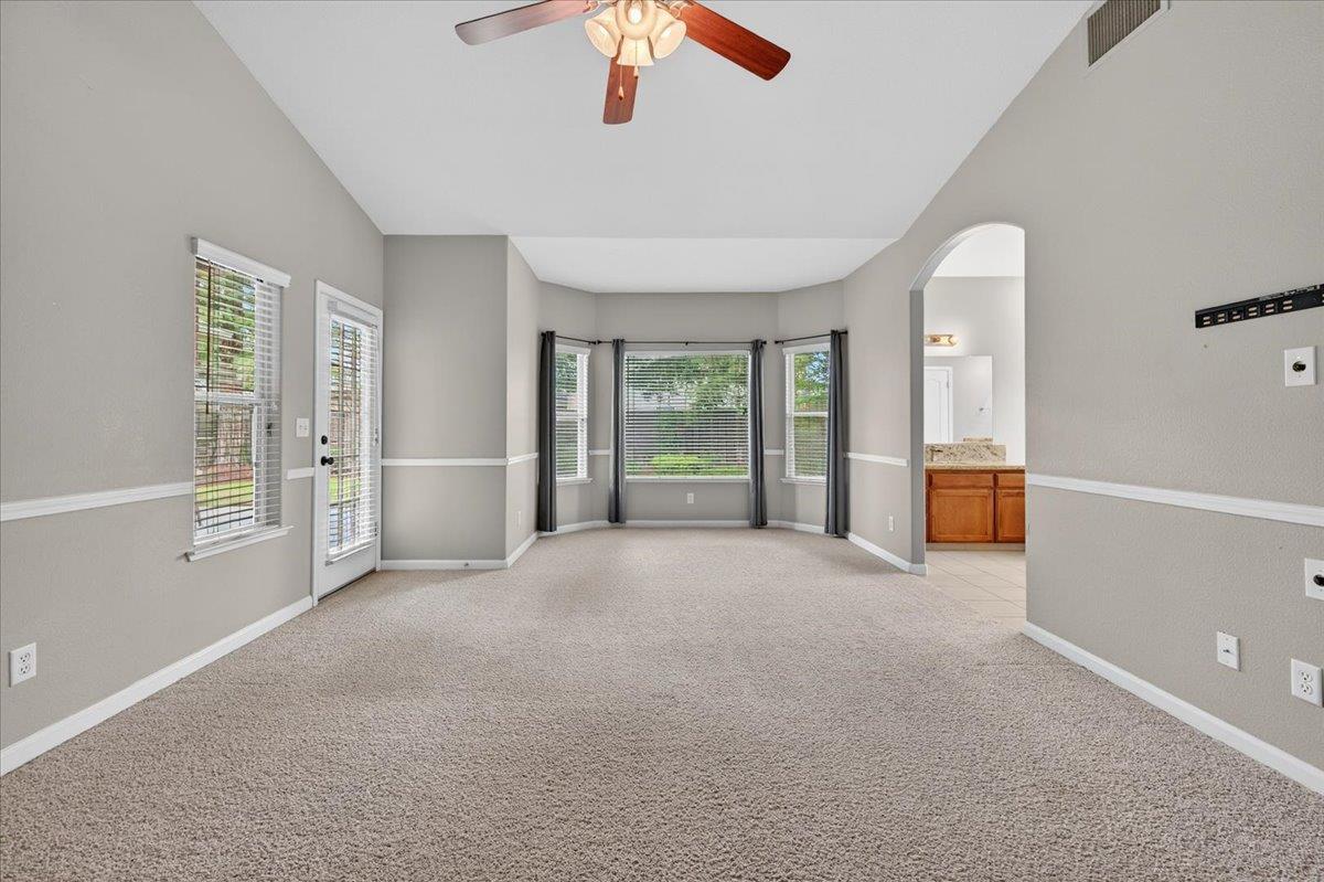 647 Moody Ave, Clovis, CA 93619