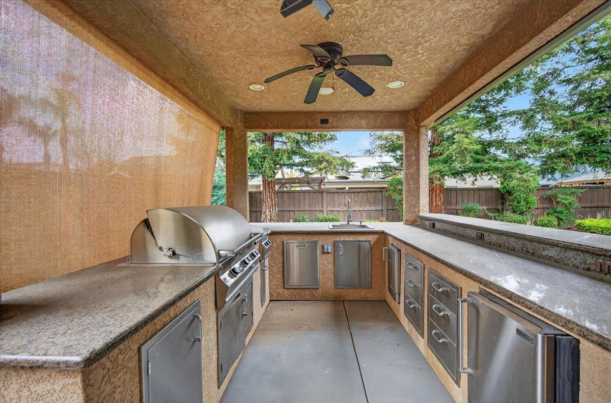 647 Moody Ave, Clovis, CA 93619