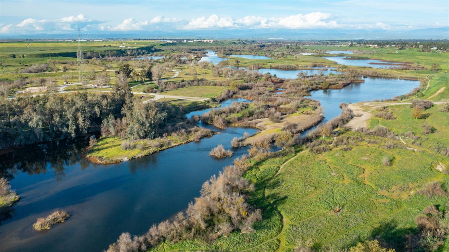 1230 W Moraga Rd, Fresno, CA 93711