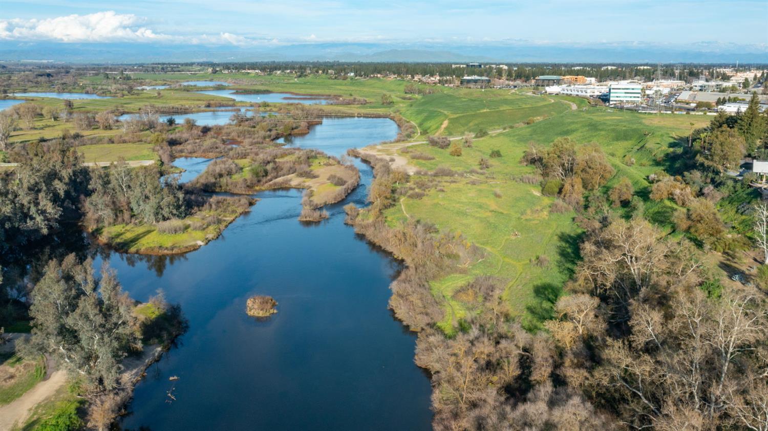 1230 W Moraga Rd, Fresno, CA 93711