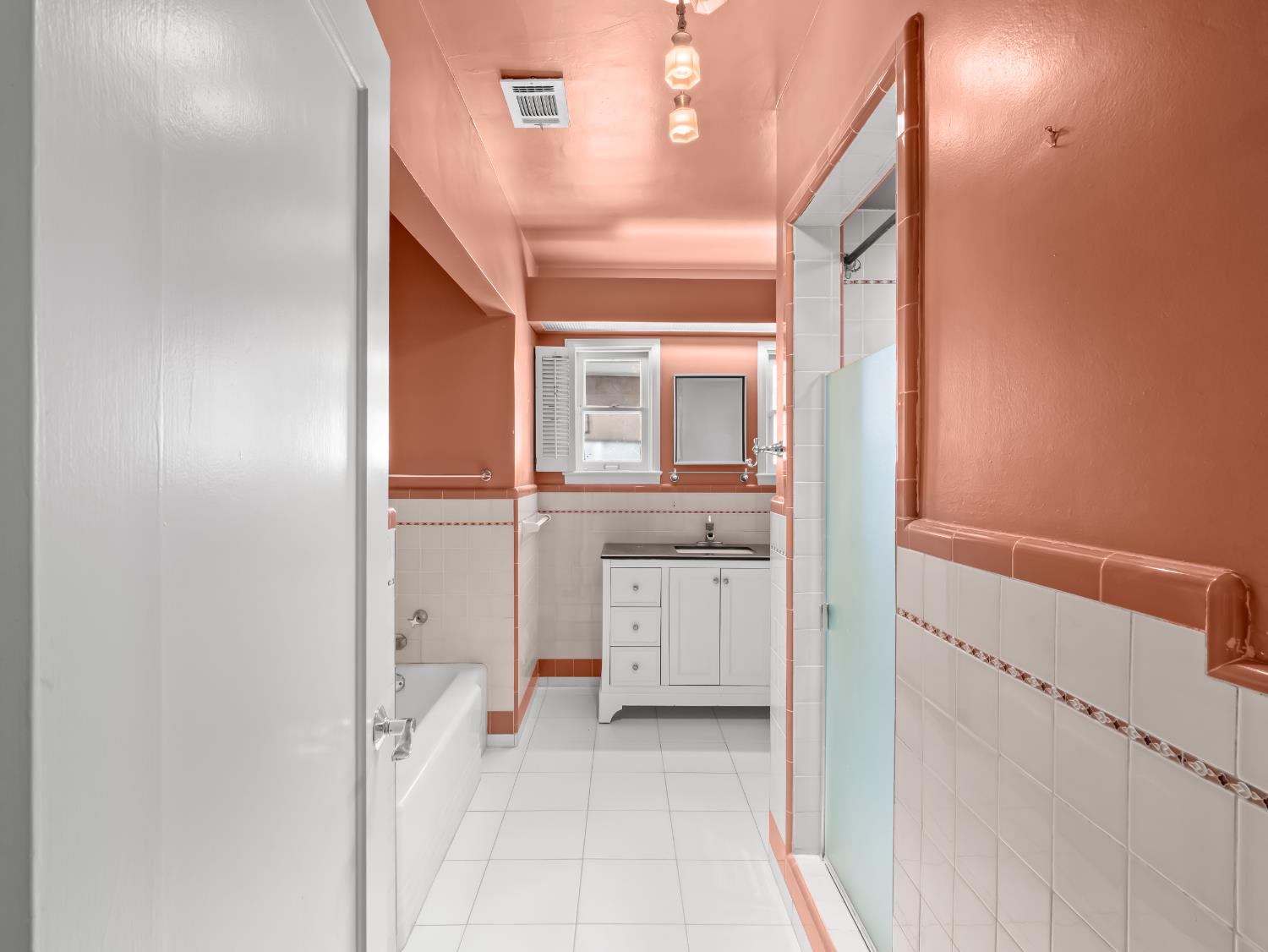 1515 N Vagedes Ave, Fresno, CA 93728