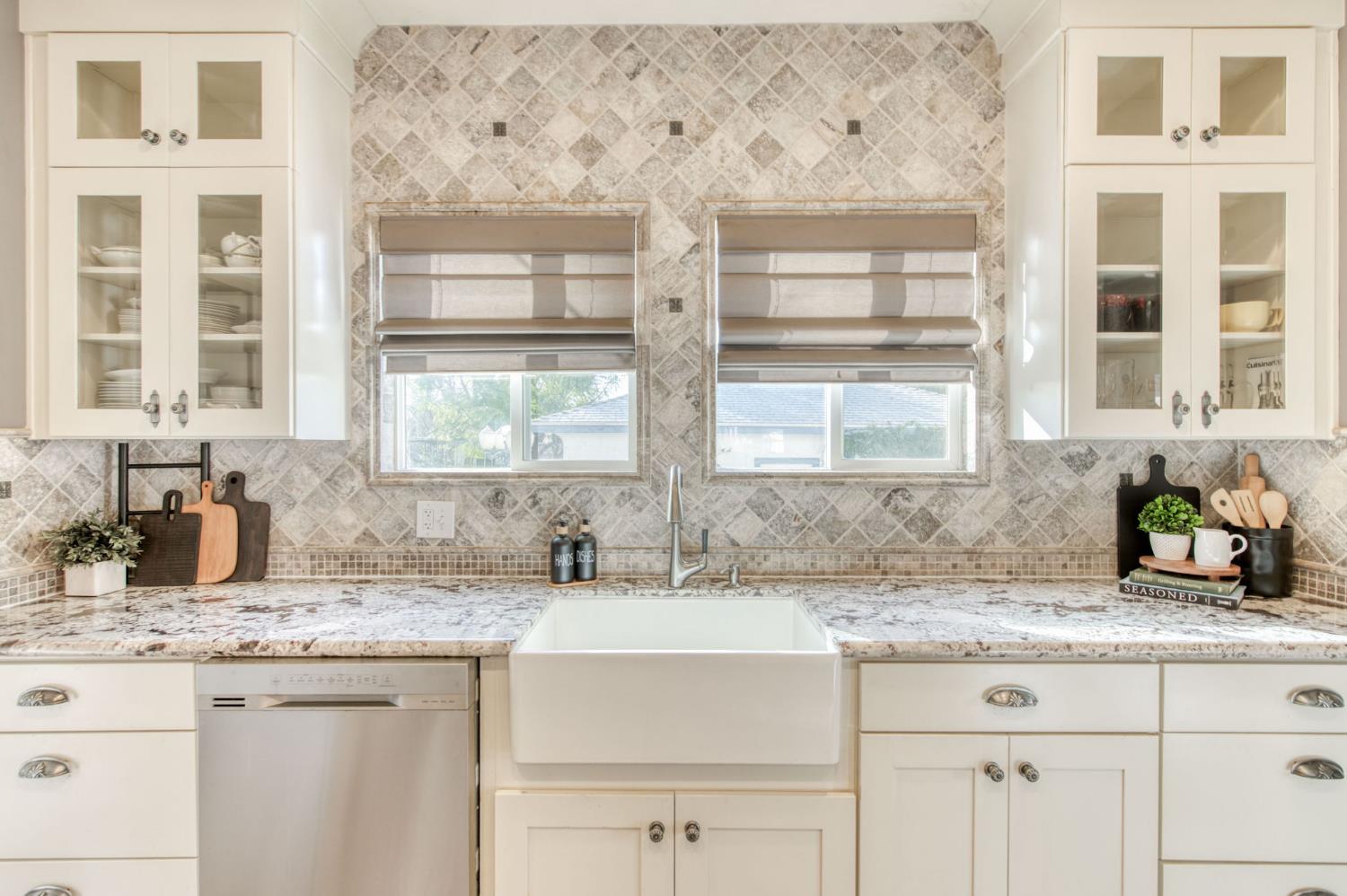 845 N Van Ness Ave, Fresno, CA 93728