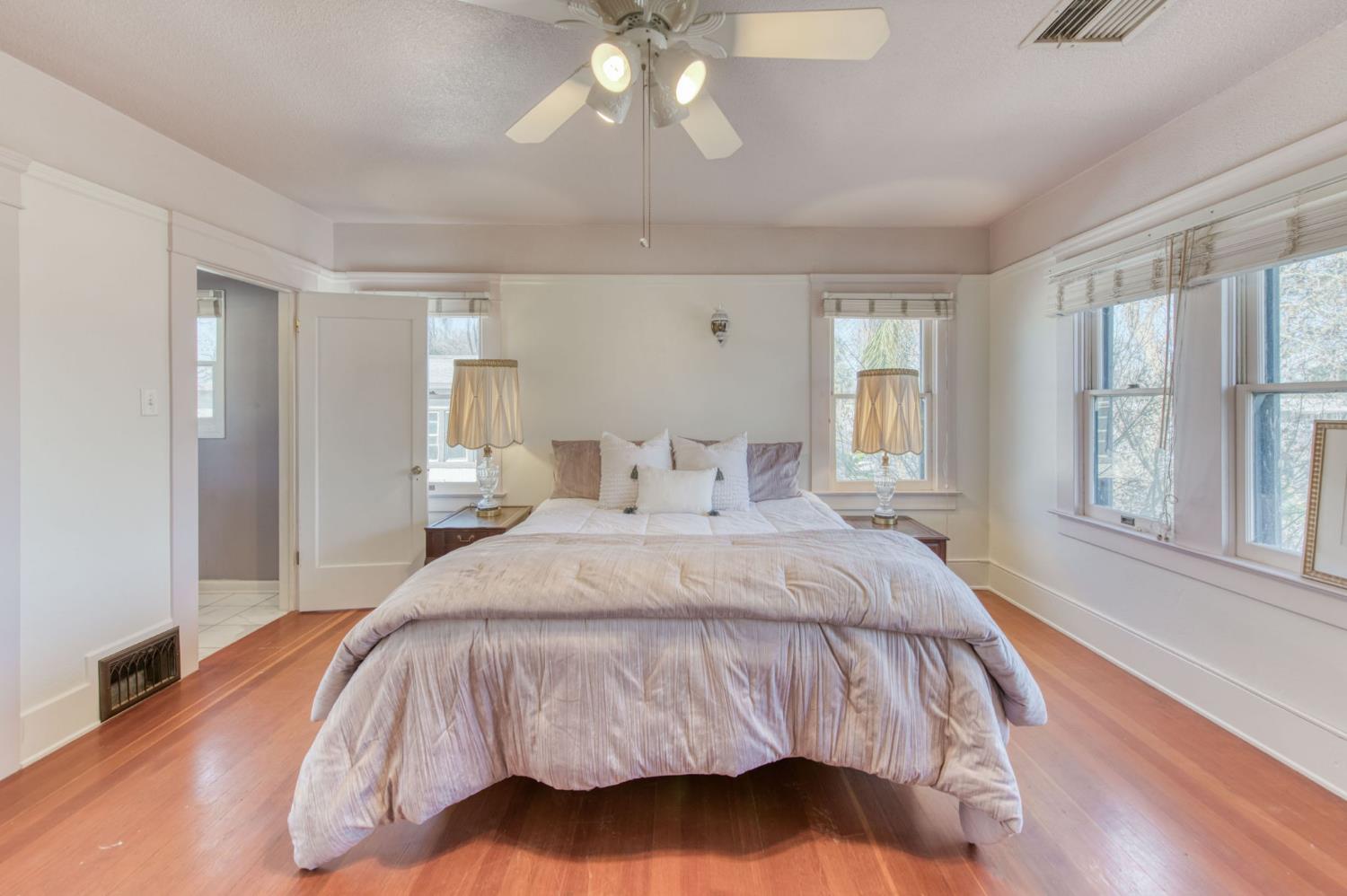 845 N Van Ness Ave, Fresno, CA 93728