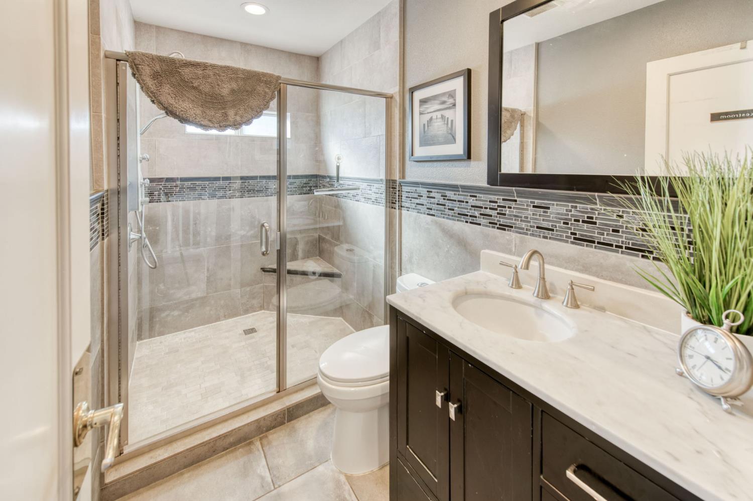 845 N Van Ness Ave, Fresno, CA 93728