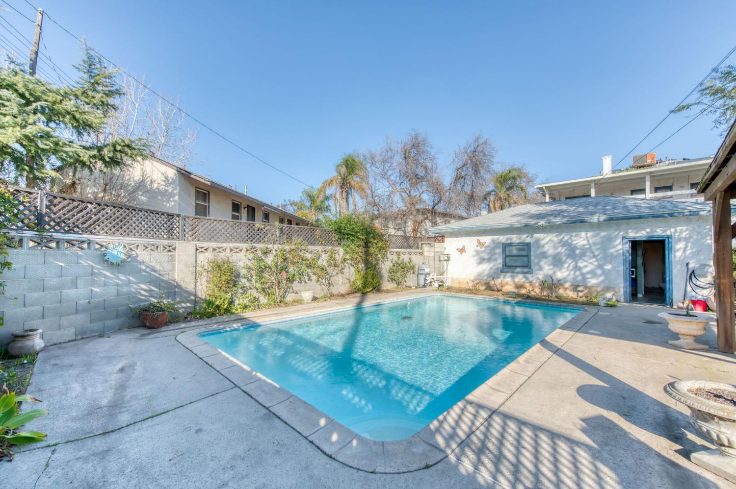 845 N Van Ness Ave, Fresno, CA 93728