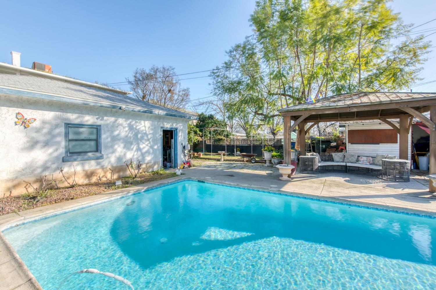 845 N Van Ness Ave, Fresno, CA 93728