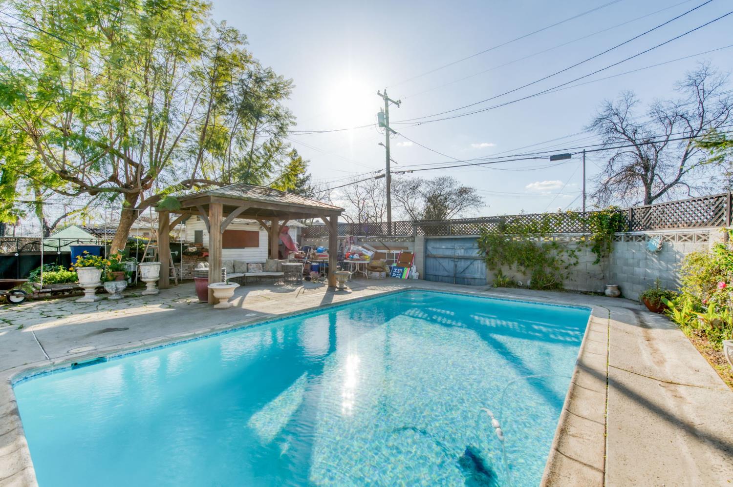 845 N Van Ness Ave, Fresno, CA 93728