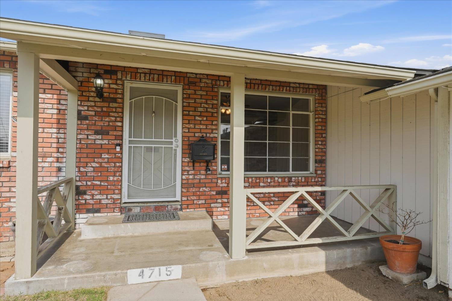 4715 E Harvard Ave, Fresno, CA 93703