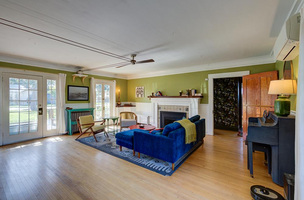 707 E Floradora Ave, Fresno, CA 93728