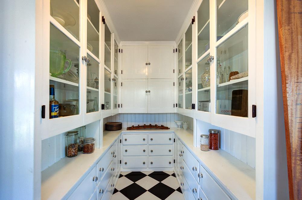 707 E Floradora Ave, Fresno, CA 93728