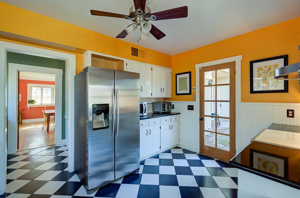 707 E Floradora Ave, Fresno, CA 93728