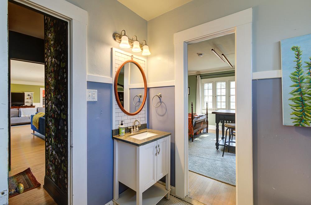 707 E Floradora Ave, Fresno, CA 93728