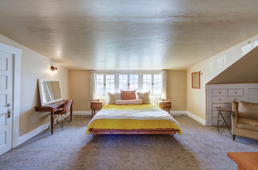 707 E Floradora Ave, Fresno, CA 93728