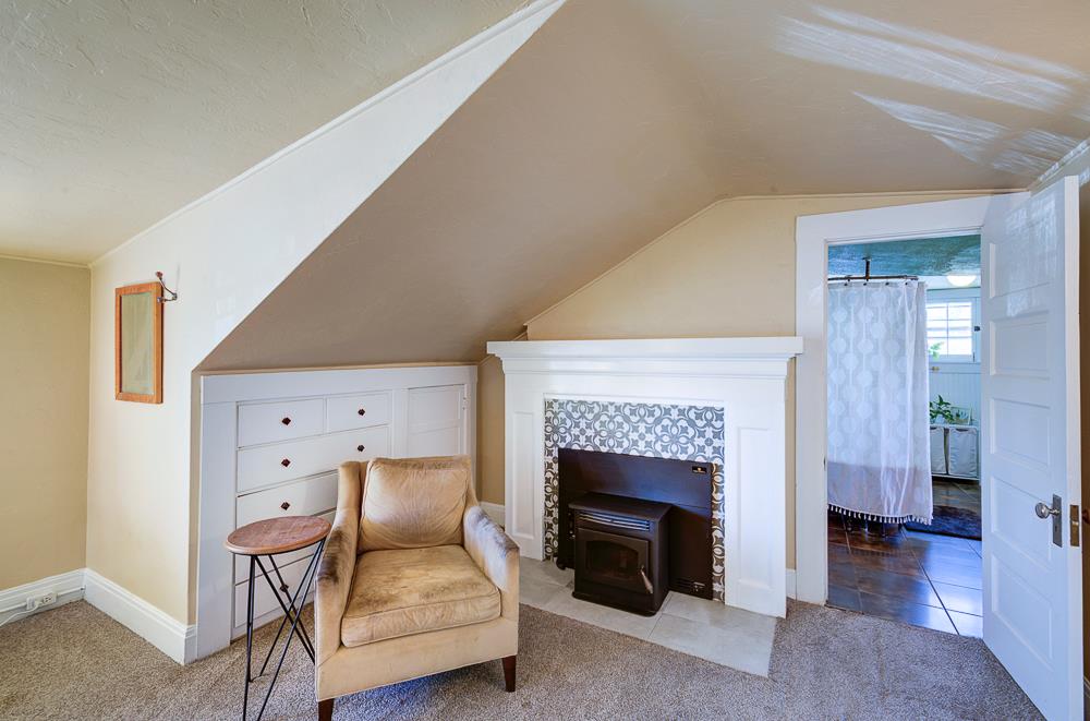 707 E Floradora Ave, Fresno, CA 93728