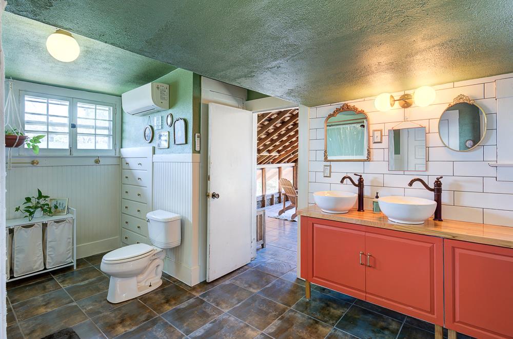 707 E Floradora Ave, Fresno, CA 93728