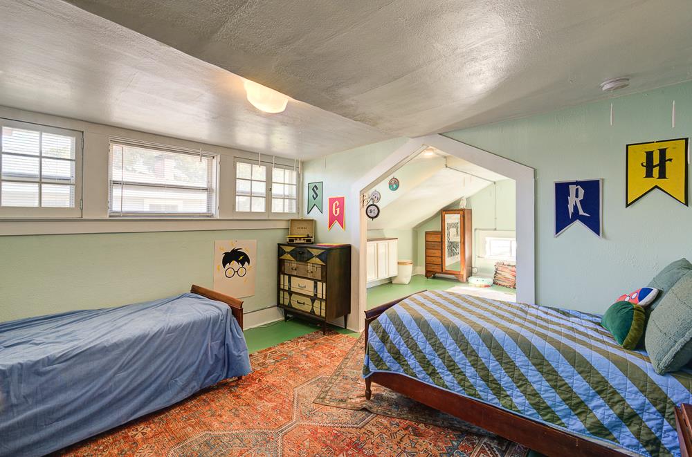 707 E Floradora Ave, Fresno, CA 93728