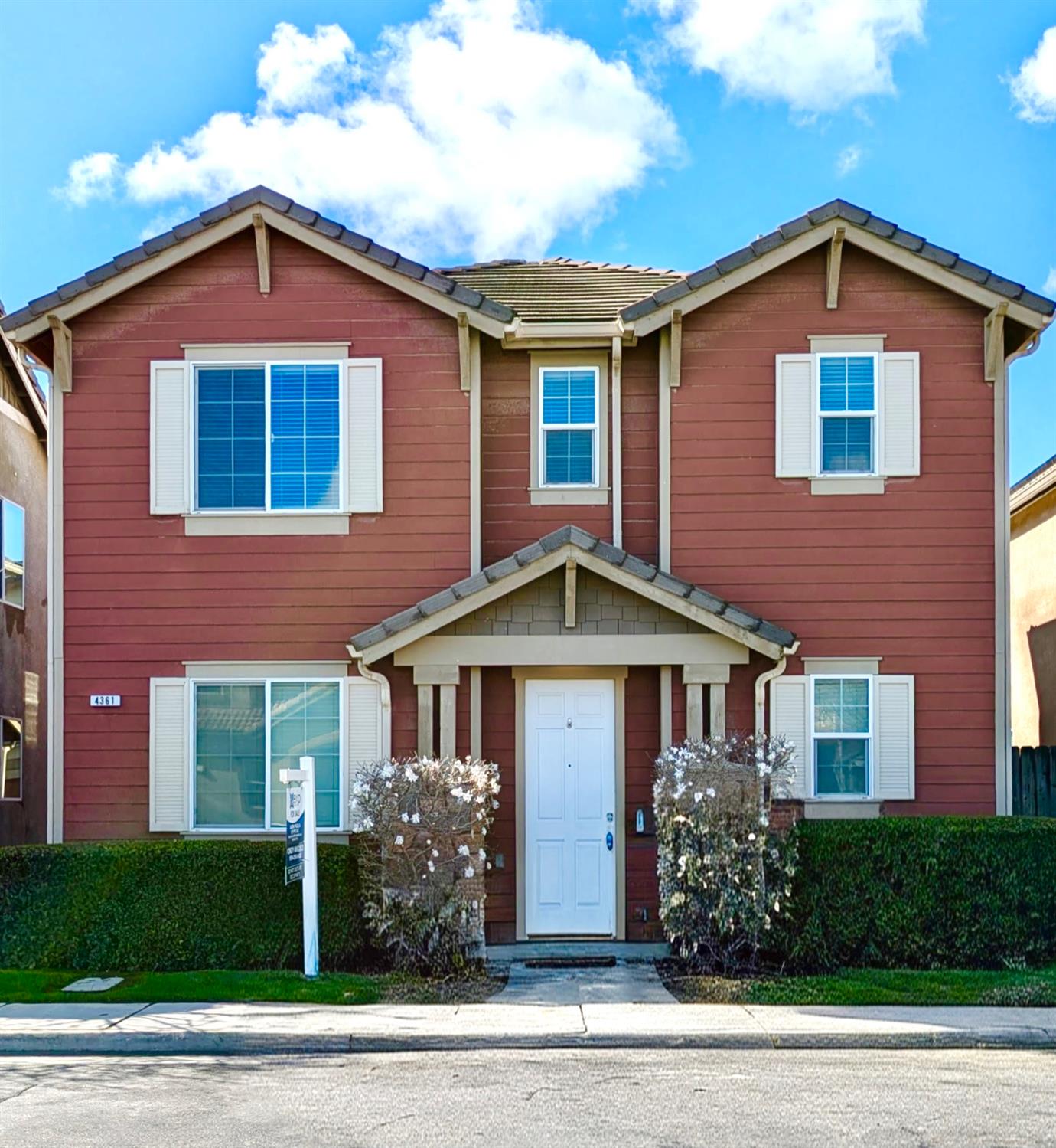 4361 W Artemisa Dr, Fresno, CA 93722