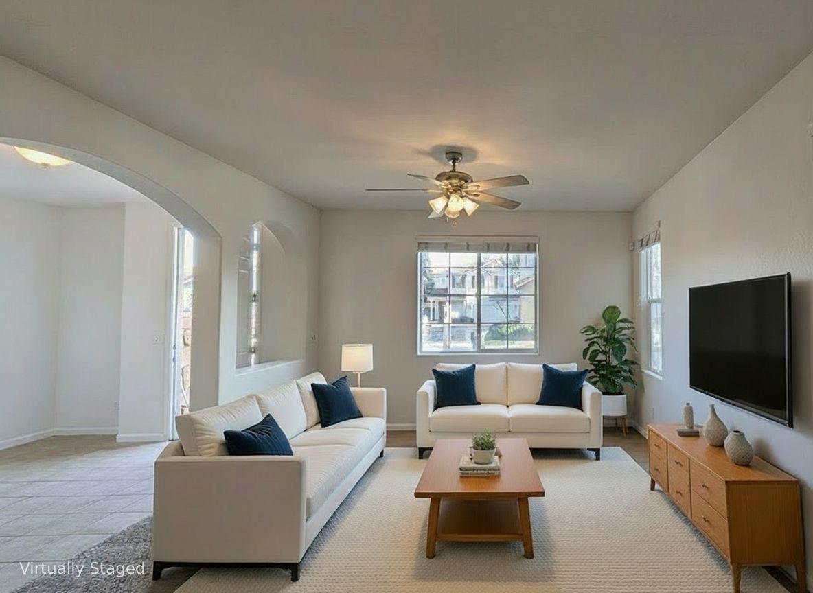 4361 W Artemisa Dr, Fresno, CA 93722