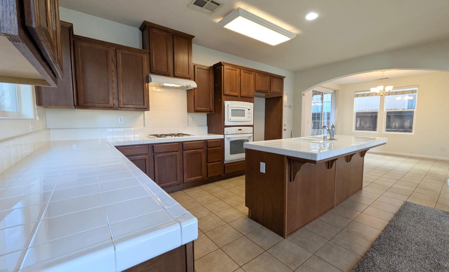 4361 W Artemisa Dr, Fresno, CA 93722