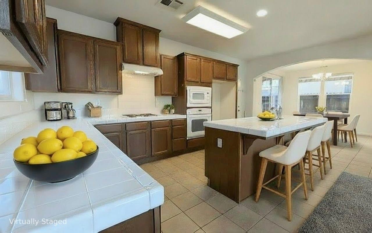 4361 W Artemisa Dr, Fresno, CA 93722