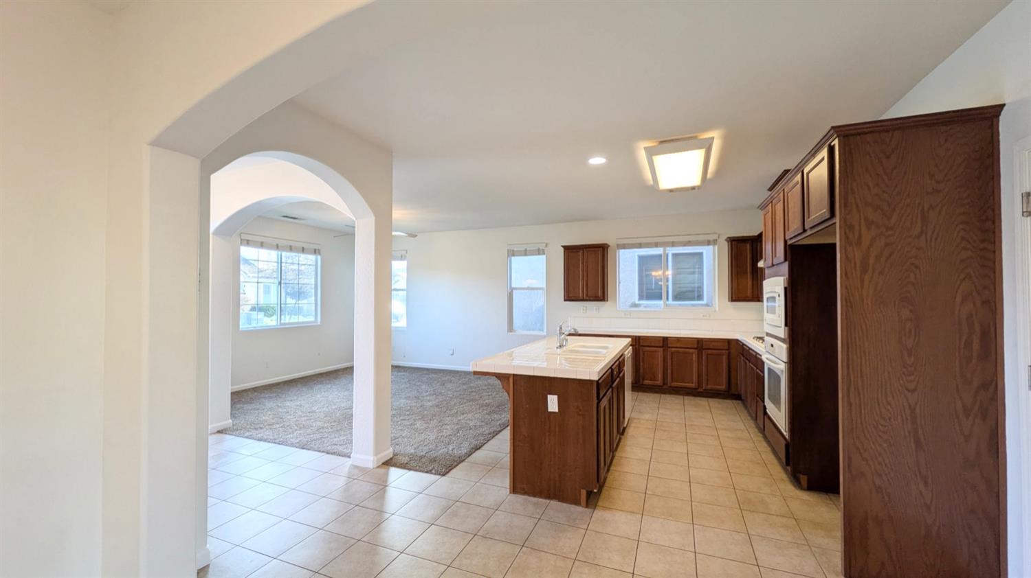 4361 W Artemisa Dr, Fresno, CA 93722