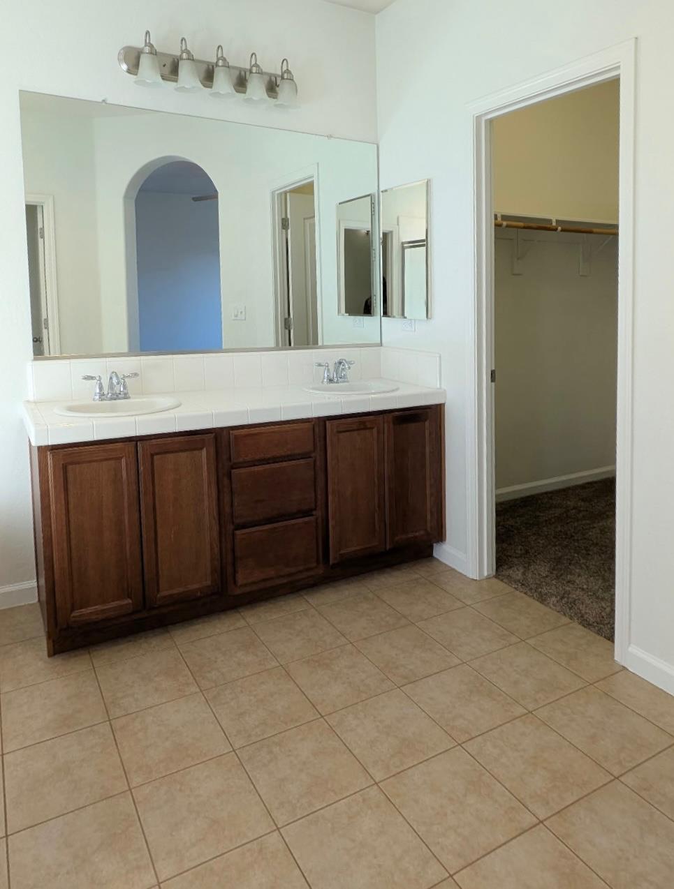 4361 W Artemisa Dr, Fresno, CA 93722