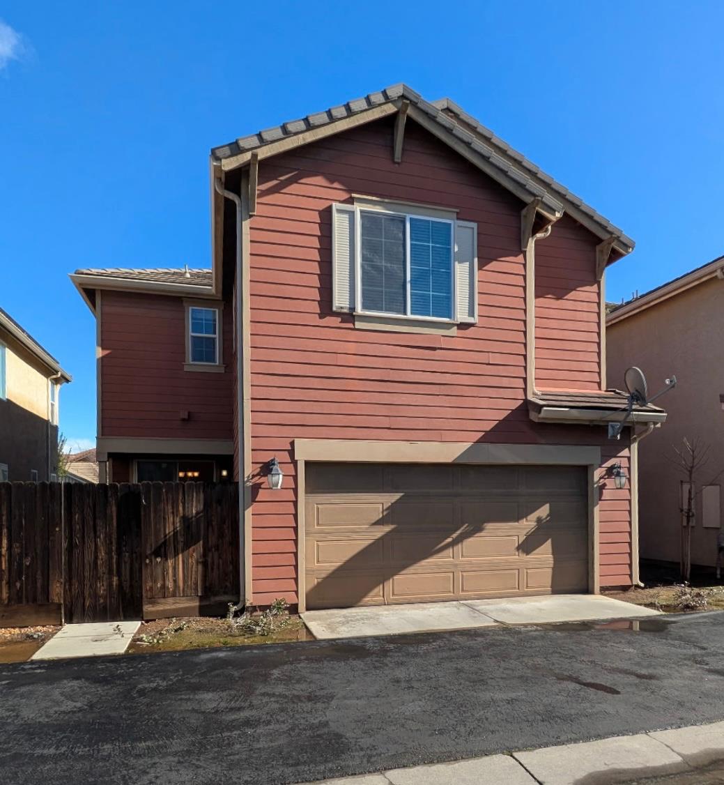 4361 W Artemisa Dr, Fresno, CA 93722