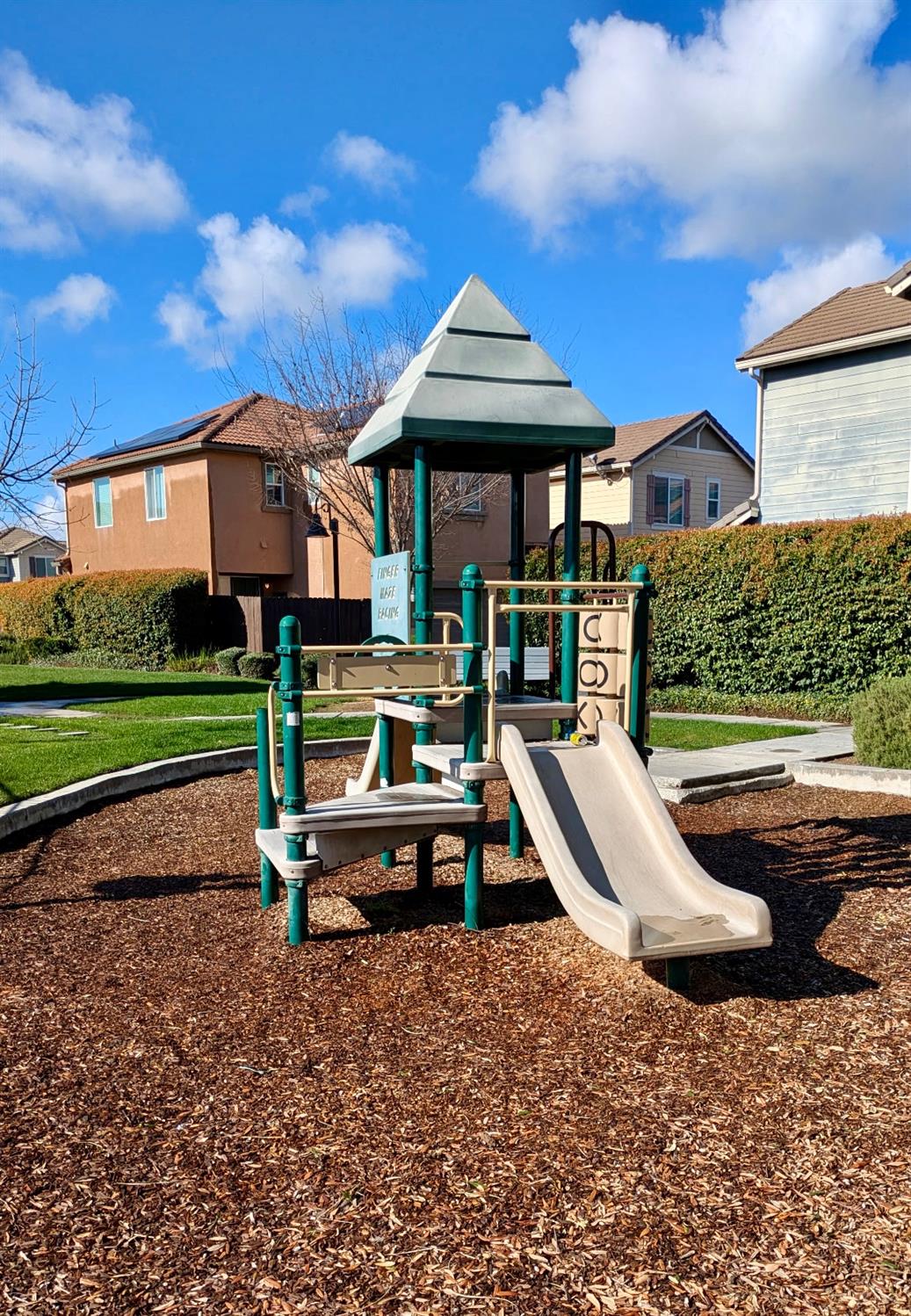 4361 W Artemisa Dr, Fresno, CA 93722