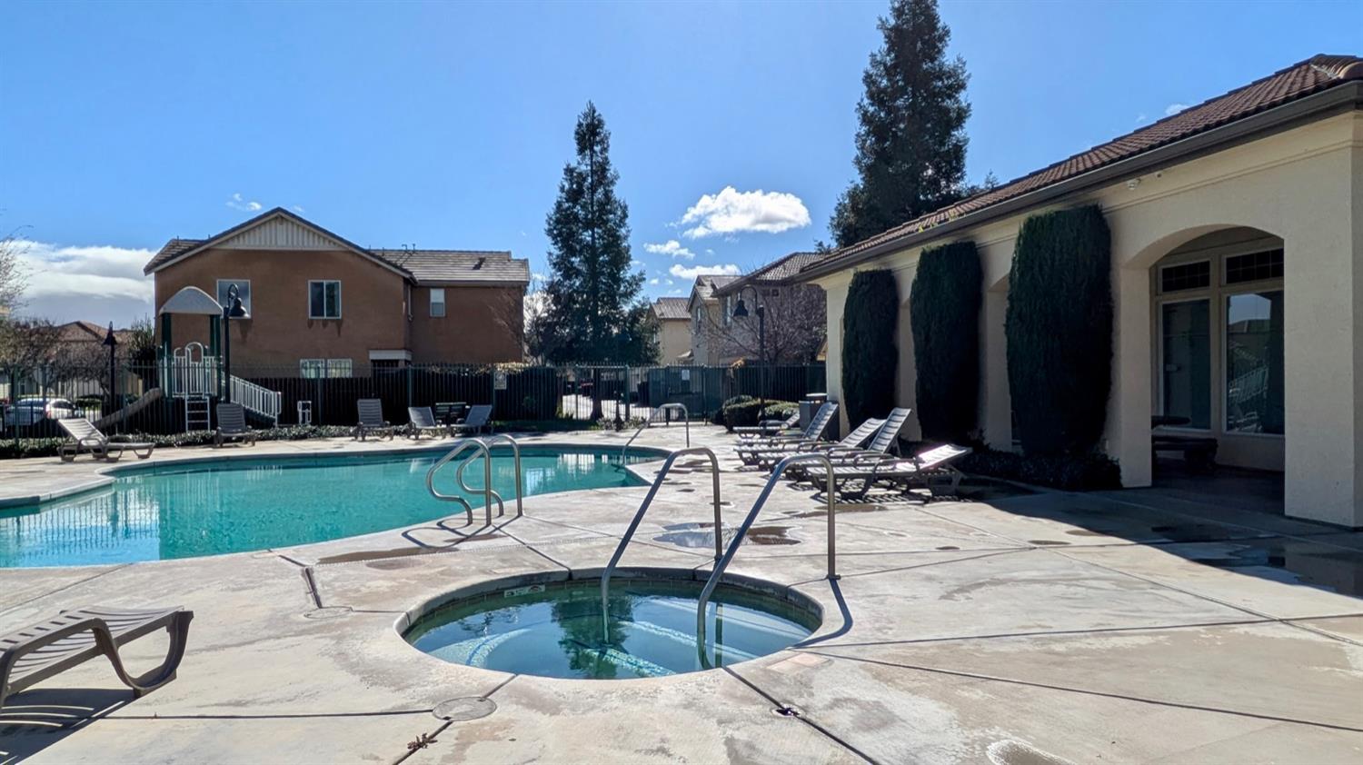 4361 W Artemisa Dr, Fresno, CA 93722