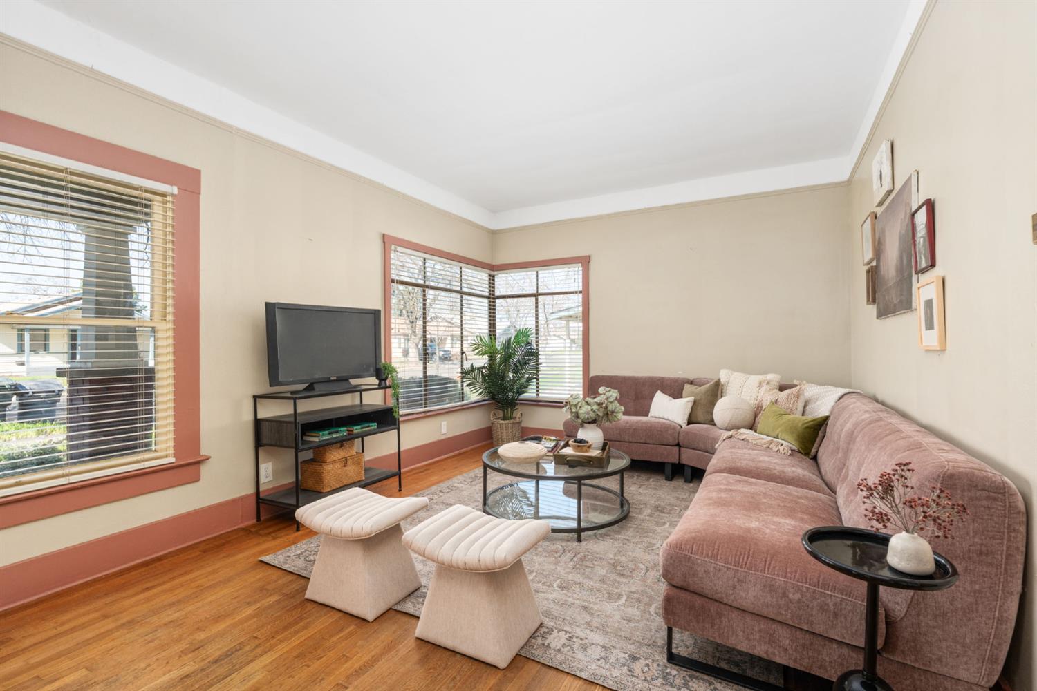 1336 N Del Mar Ave, Fresno, CA 93728