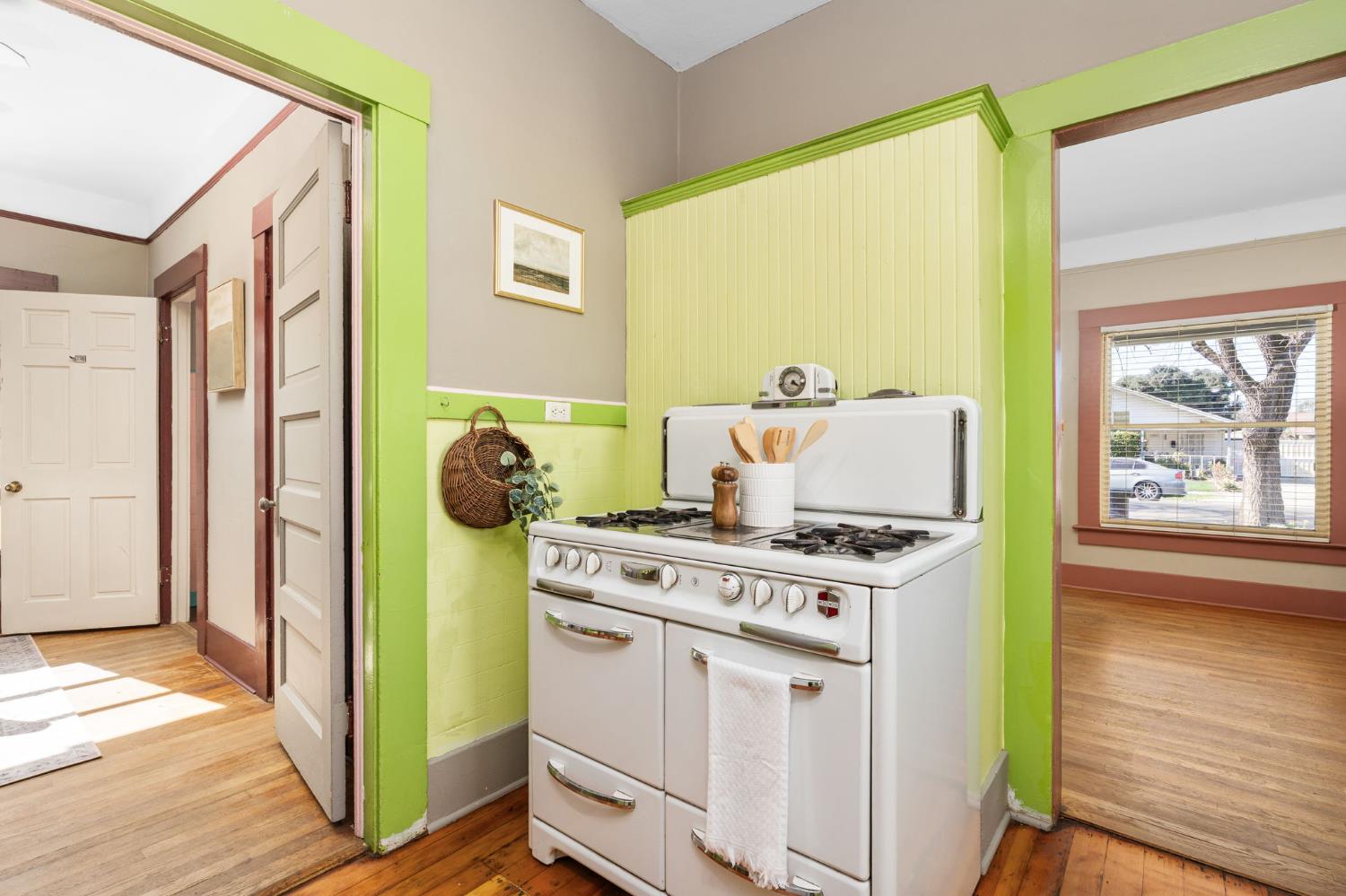 1336 N Del Mar Ave, Fresno, CA 93728