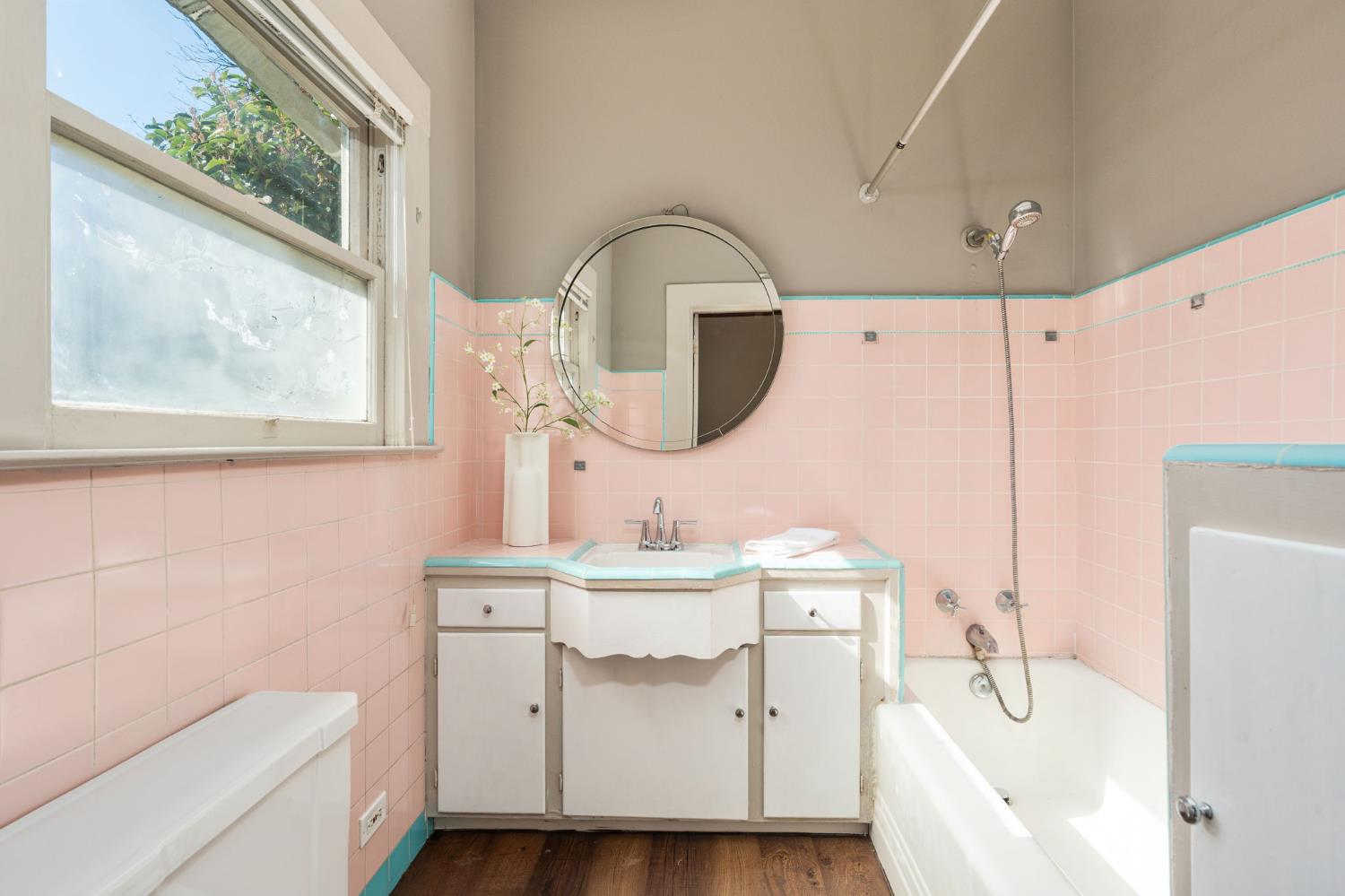 1336 N Del Mar Ave, Fresno, CA 93728