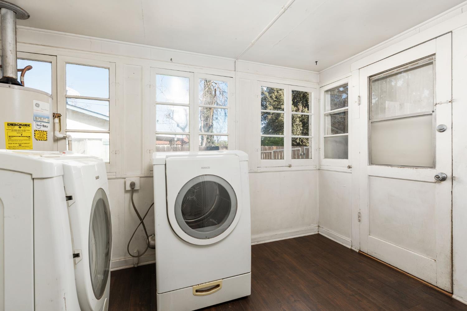 1336 N Del Mar Ave, Fresno, CA 93728