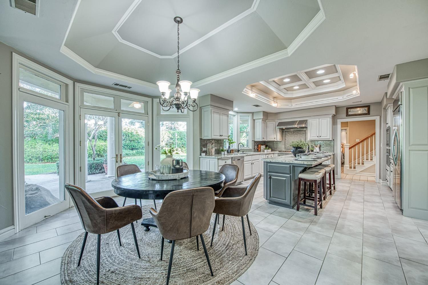 10198 N Spanish Bay Dr, Fresno, CA 93720