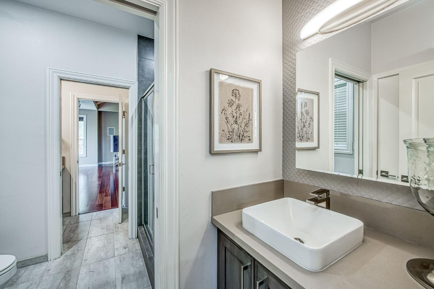 10198 N Spanish Bay Dr, Fresno, CA 93720