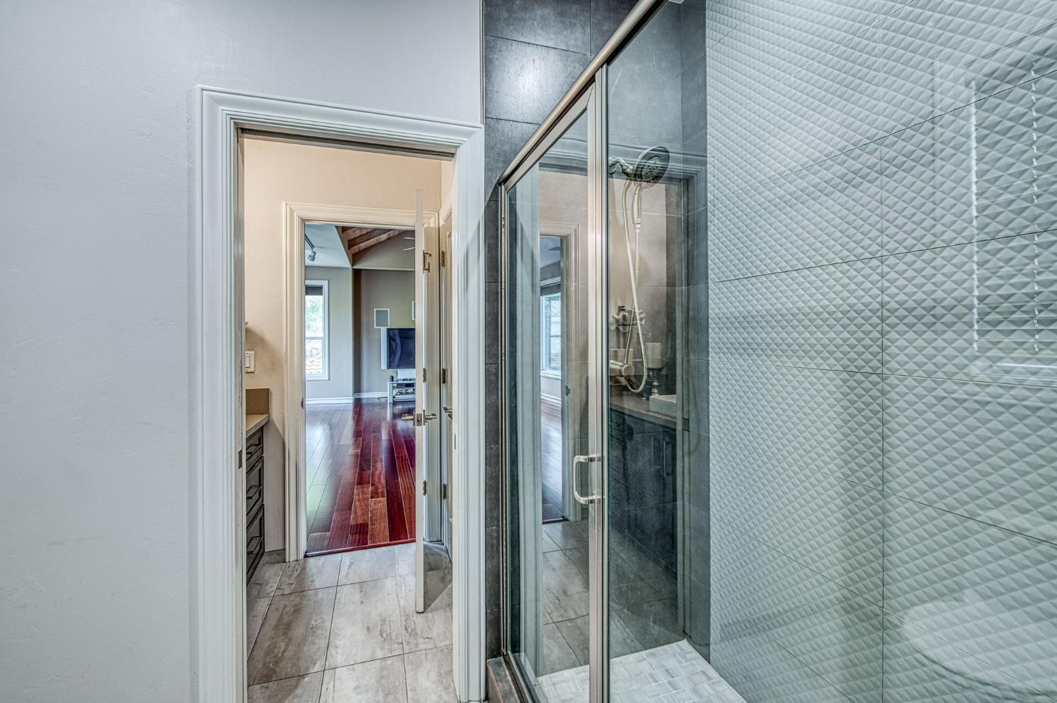 10198 N Spanish Bay Dr, Fresno, CA 93720