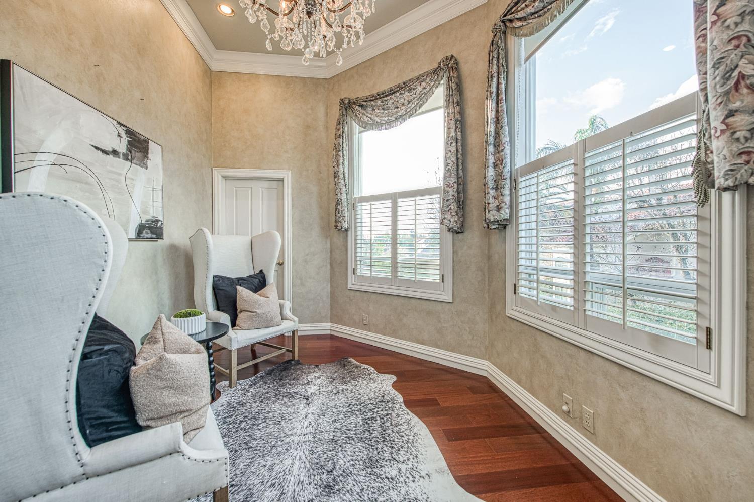 10198 N Spanish Bay Dr, Fresno, CA 93720