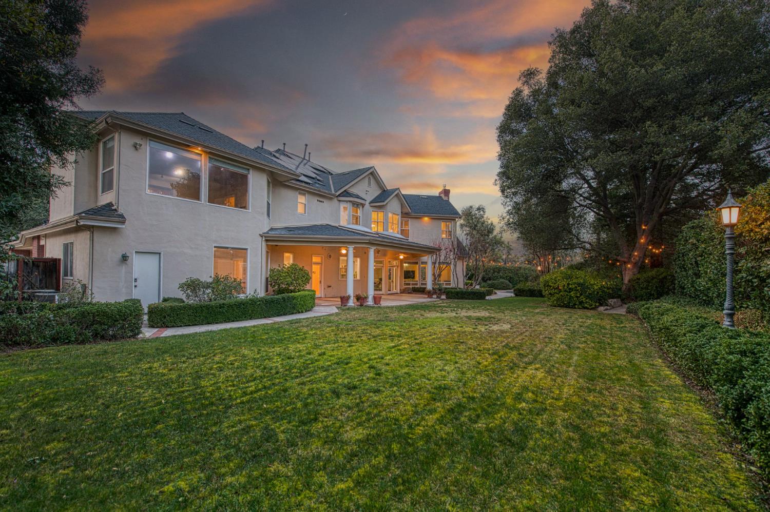 10198 N Spanish Bay Dr, Fresno, CA 93720