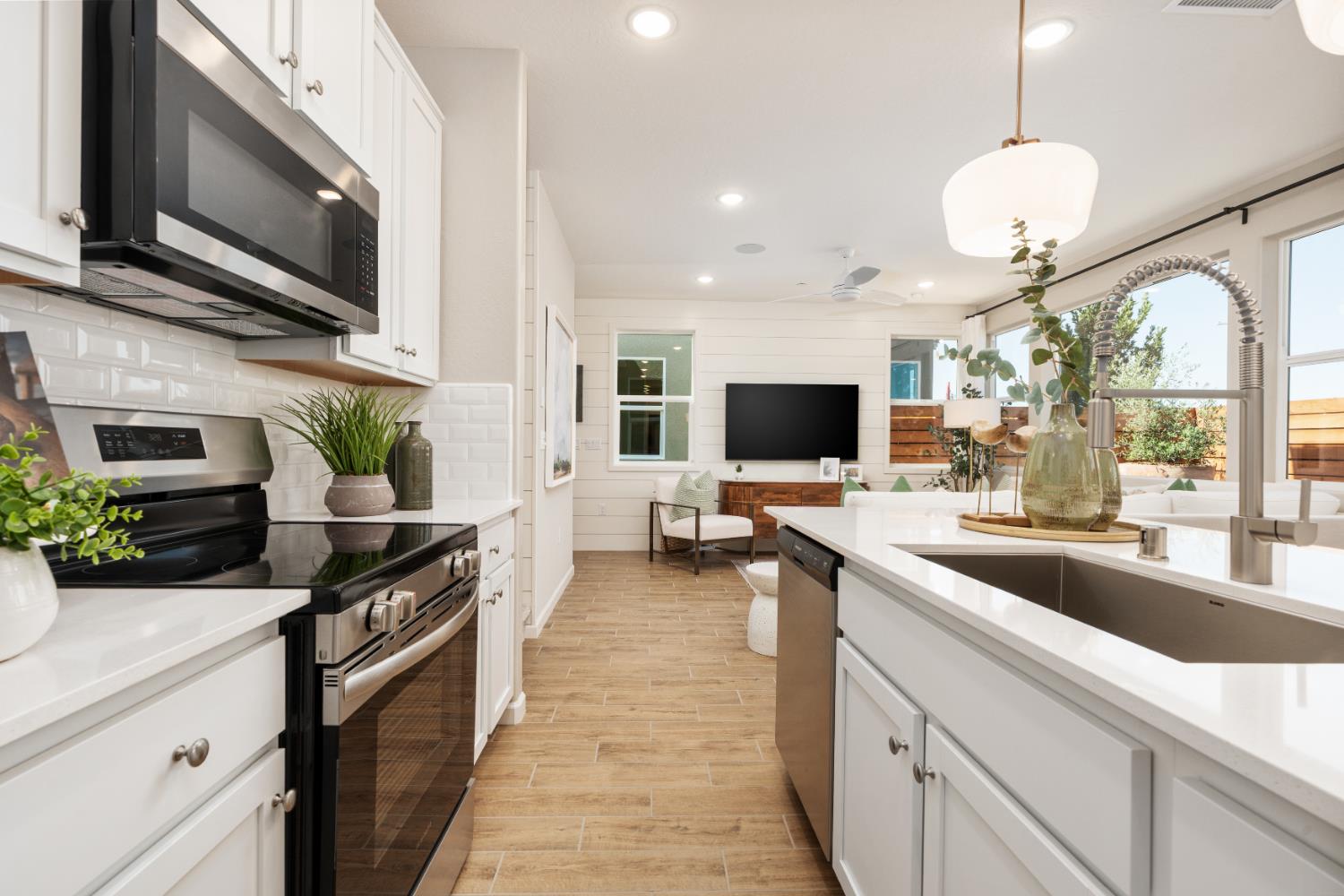 1491 Vintage Ln, Clovis, CA 93619