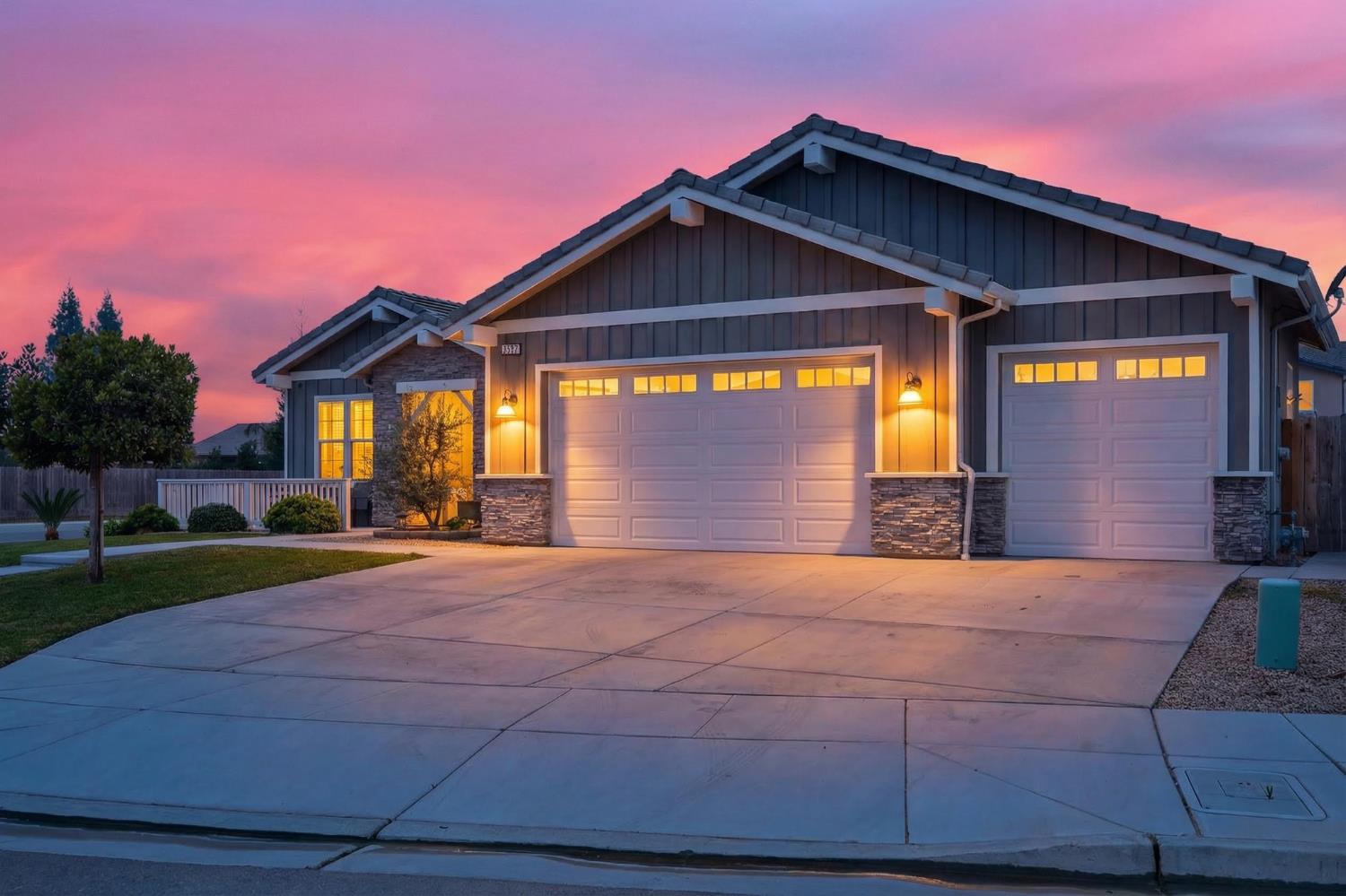 2749 19Th Ave, Kingsburg, CA 93631