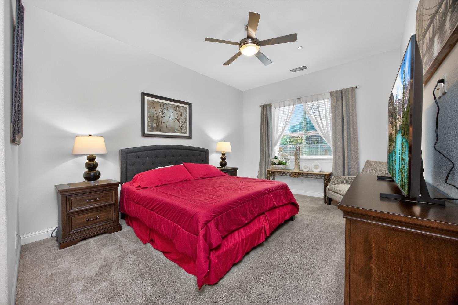 2749 19Th Ave, Kingsburg, CA 93631